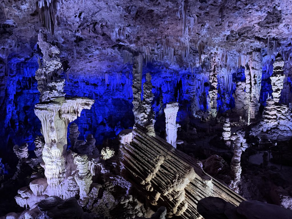 The Salamandre Cave