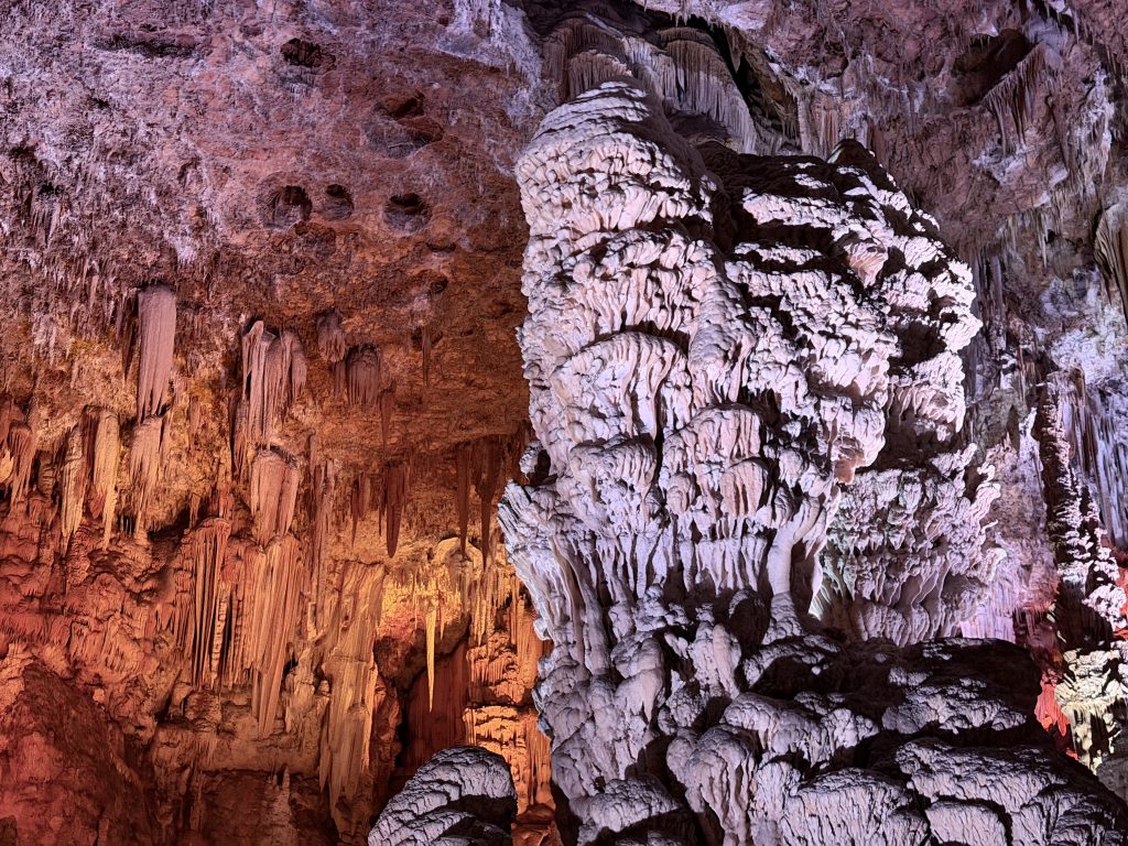 The Salamandre Cave