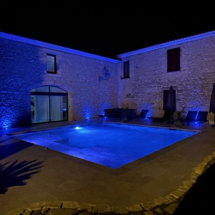 moulin-berenice-piscine-nuit